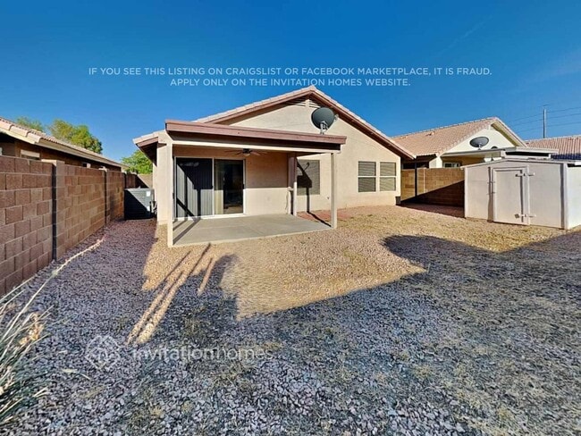 Building Photo - 1032 N Hudson Pl