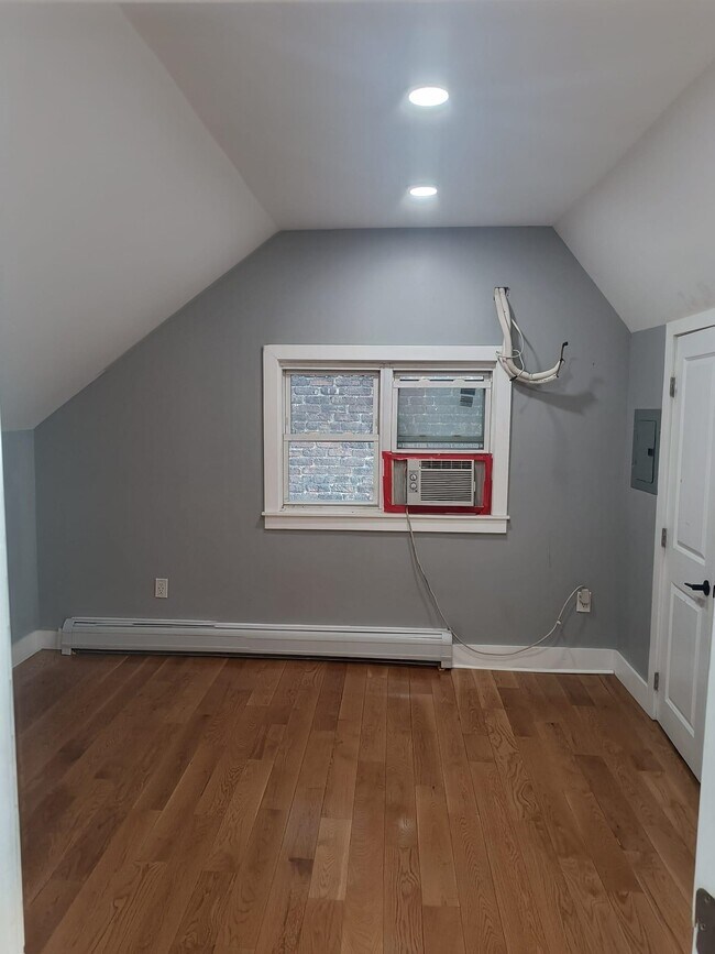 Building Photo - 530-532-532 40th St