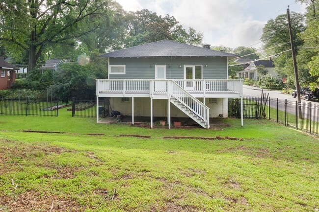 Building Photo - Charming 1920's Bungalow w/ Modern Upgrade...