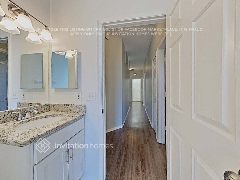 Building Photo - 5722 Magnolia Bloom Terrace