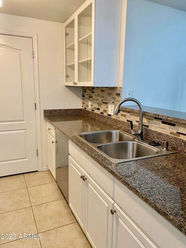 Building Photo - 1701 E Colter St