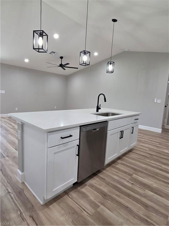 Building Photo - 118 NW 1st Pl