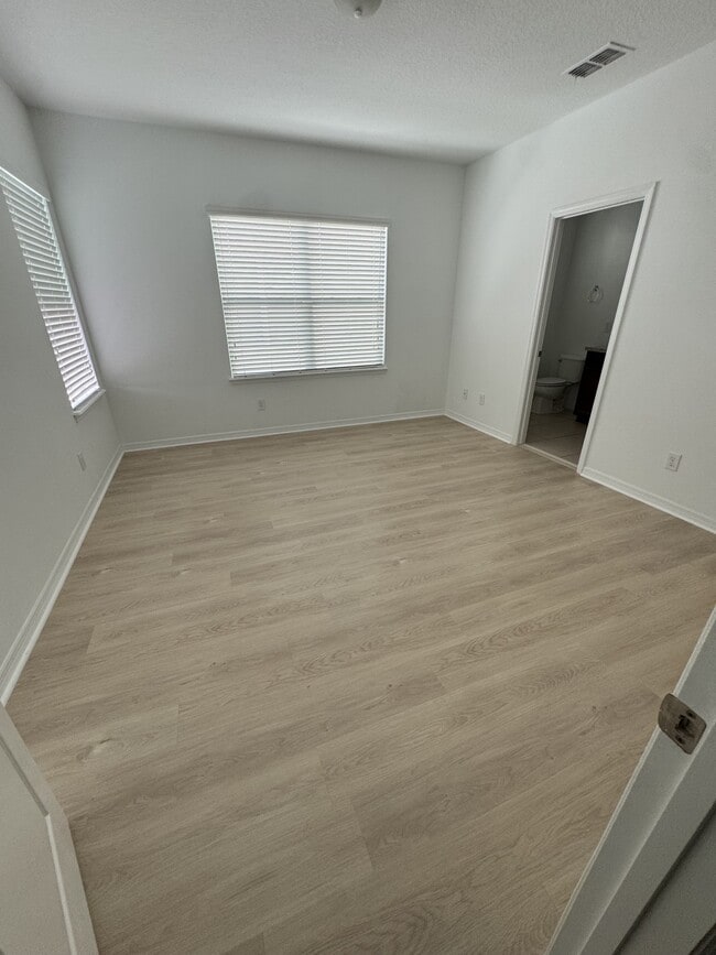 Building Photo - 8625 Brookvale Dr