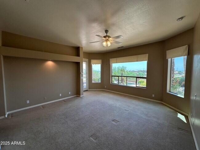Building Photo - 2053 E Clubhouse Dr