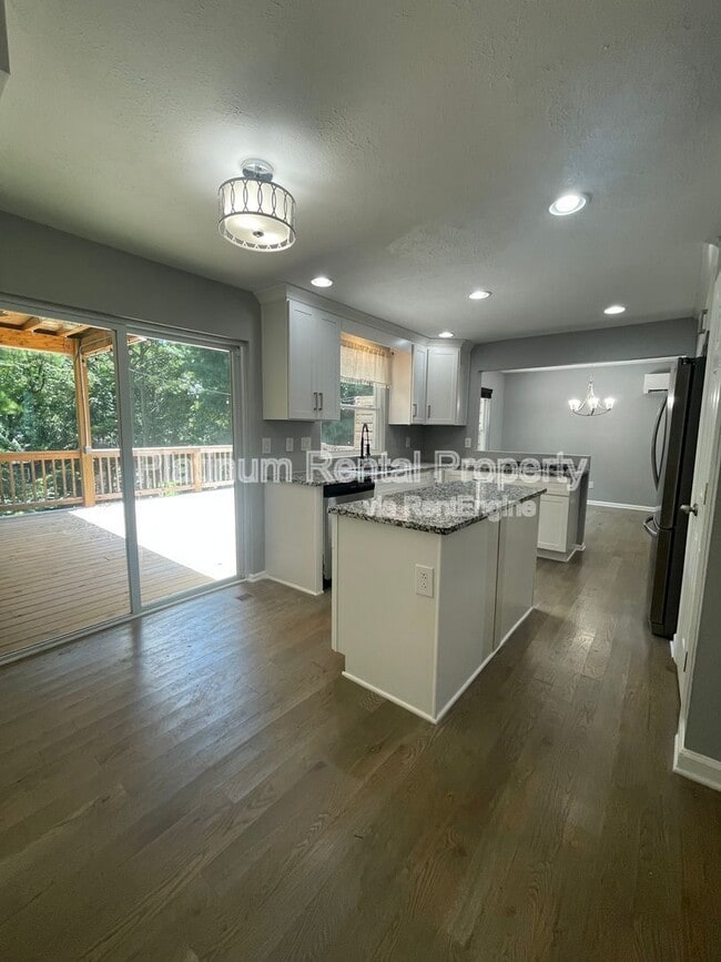 Building Photo - 3757 Peachtree Corners Cir