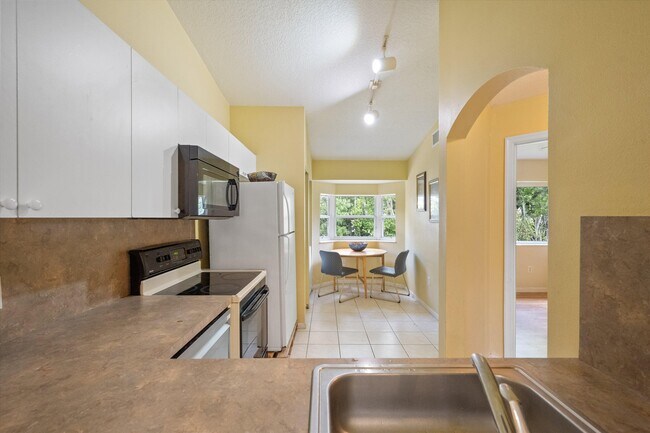 Building Photo - 3504 Briar Bay Blvd