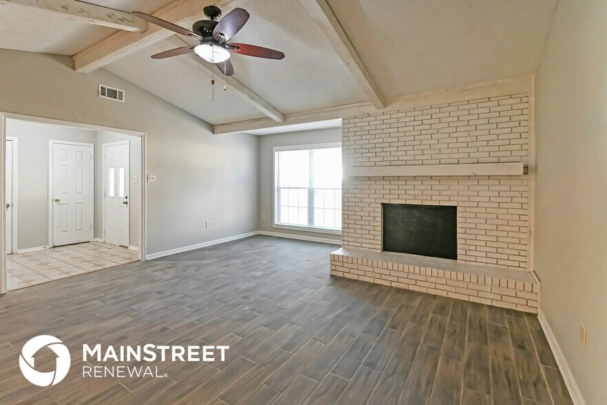 Building Photo - 4495 Bonnie Brae Dr