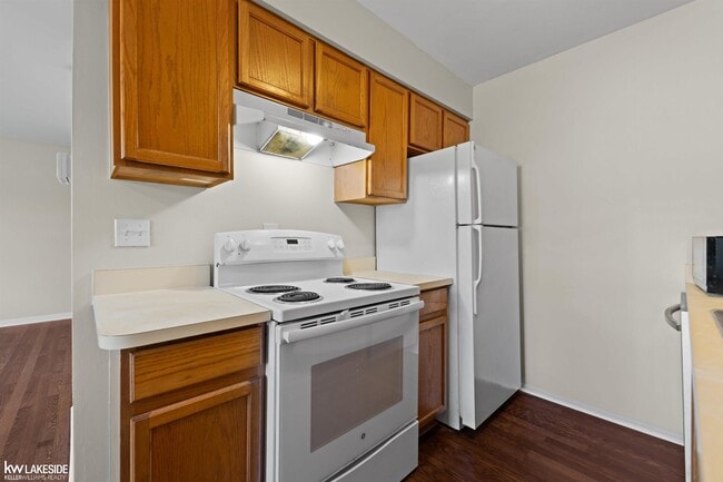 Building Photo - 2012 Orchard Crest St