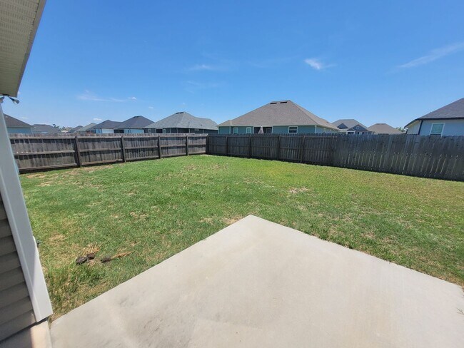 Building Photo - 3925 Duke Ct