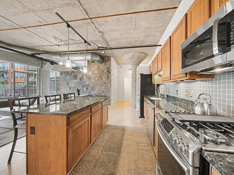 Building Photo - 315 2nd St