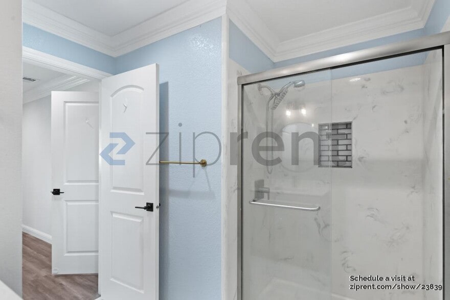 Building Photo - 686 Whitewater Ct