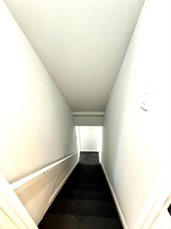 Building Photo - 35 Fiat Ave