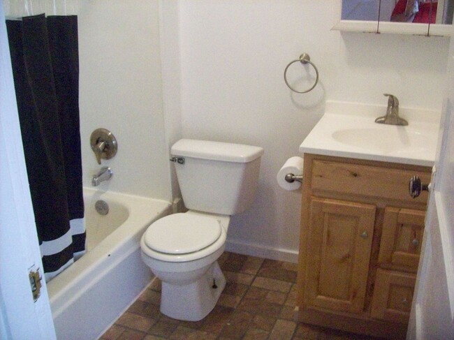 Building Photo - STATUS: -AVAILABLE- | R191A | $1250