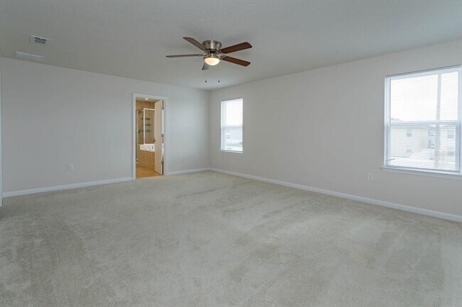 Building Photo - 1171 Cascade Dr