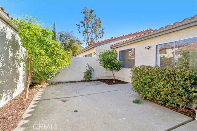 Building Photo - 19535 Rinaldi St