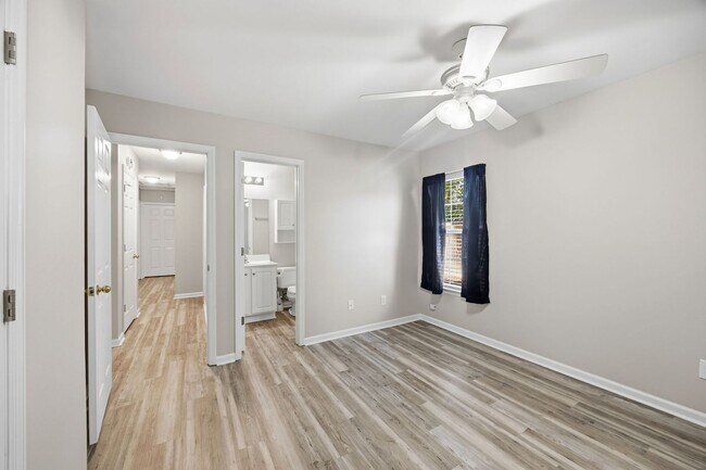 Building Photo - Comfortable 3BR Ranch with 2-Car Garage in Northwoods Pointe