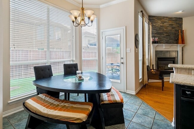 Building Photo - 7712 Brookview Ct