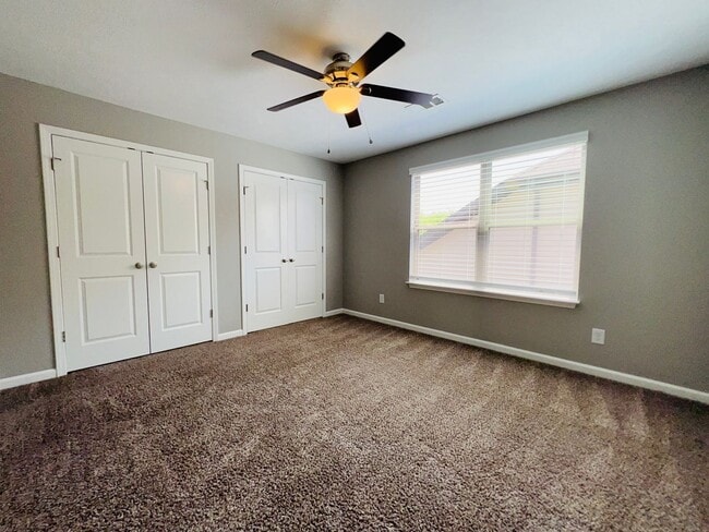 Building Photo - Walking Distance to Station Camp Schools