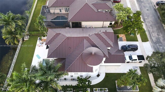 Building Photo - 19250 SW 30th St