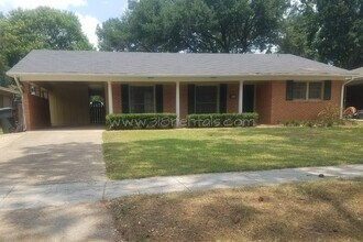 Building Photo - Home in Broadmoor Terrace available