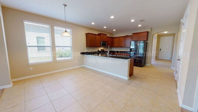 Building Photo - 15858 Lexington Park Blvd