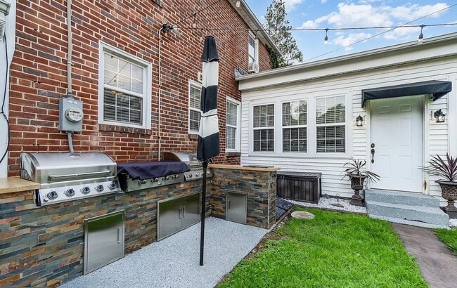 Building Photo - 3015 N 5th St