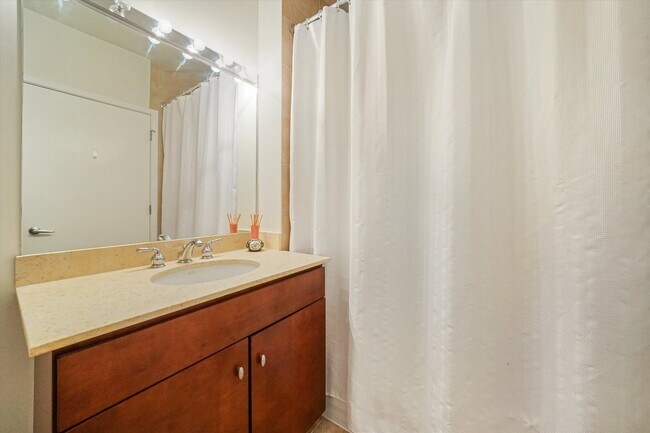 Building Photo - 700 N Larrabee St