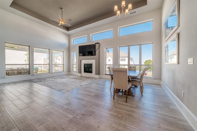 Building Photo - 19500 Summit Glory Trl