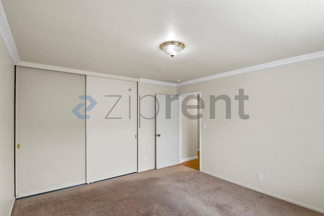 Building Photo - 78 St Marks Ct