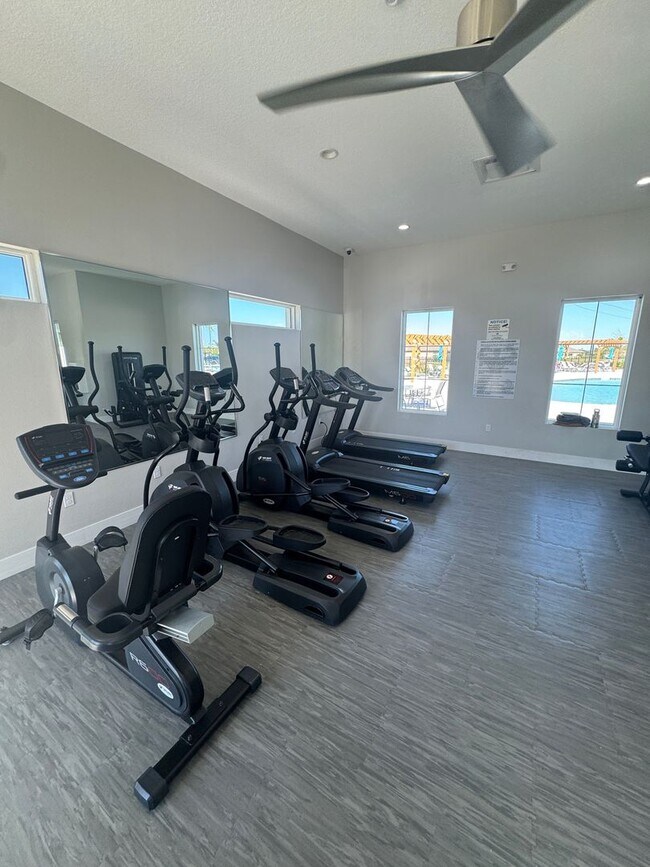 Building Photo - 7508 Tourmaline Dr