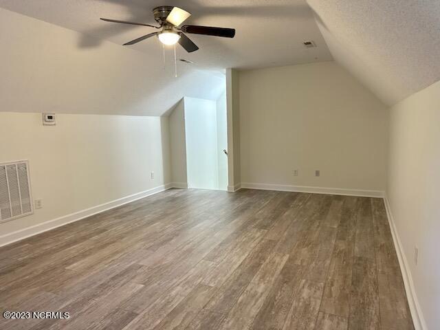Building Photo - 10 Red Cedar Ln