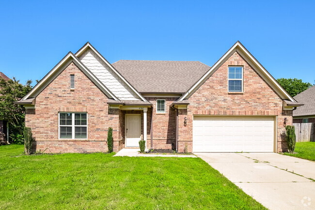 Building Photo - 6164 Humphreys Dr