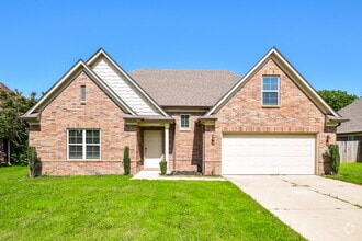 Building Photo - 6164 Humphreys Dr