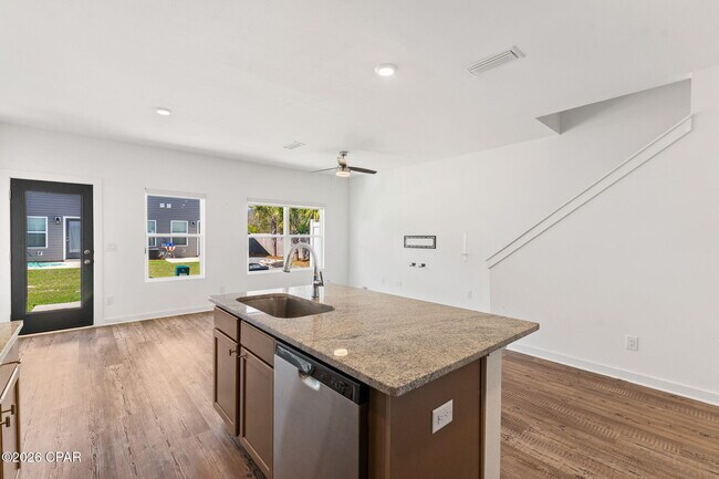 Building Photo - 409 N Gay Ave