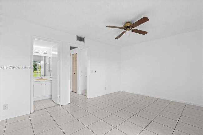 Building Photo - 101 SW 132nd Way