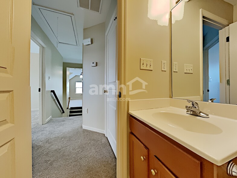 Building Photo - 1523 Bailey Park Ln