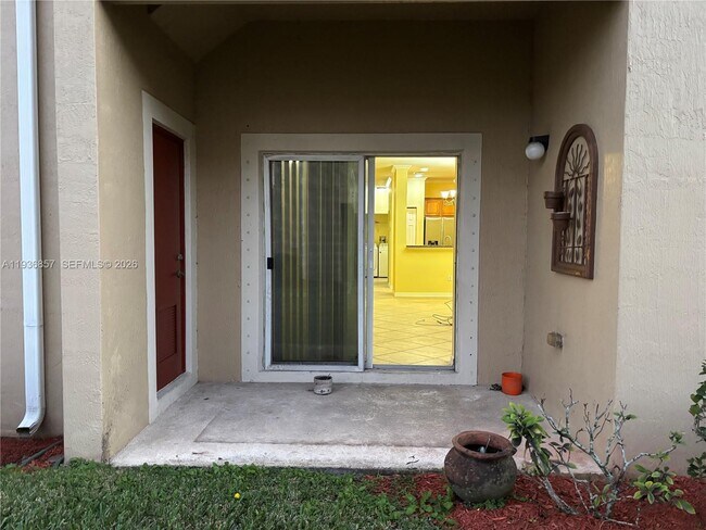 Building Photo - 5907 Abbey Rd