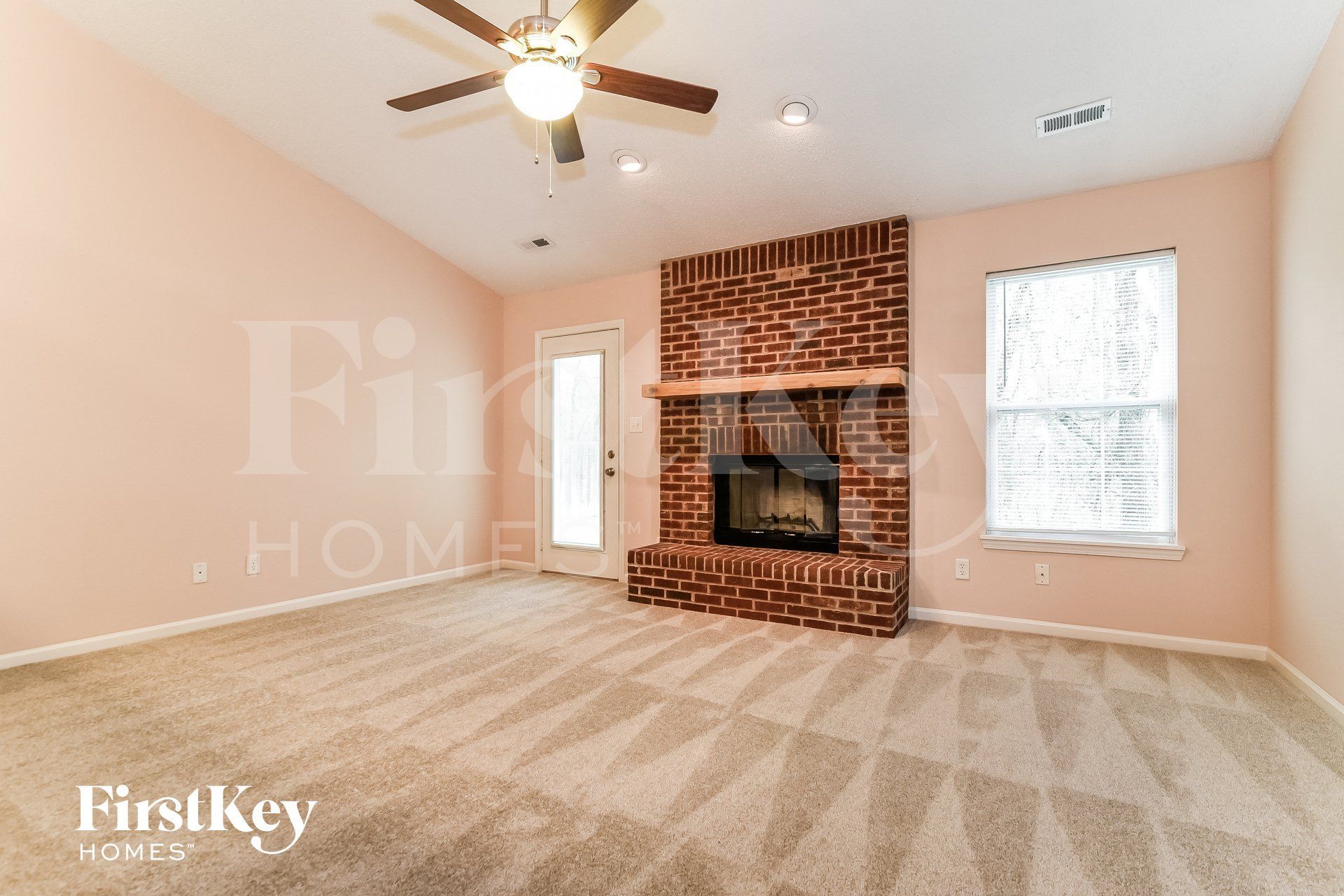 Building Photo - 5822 Rolling Bluff Ln