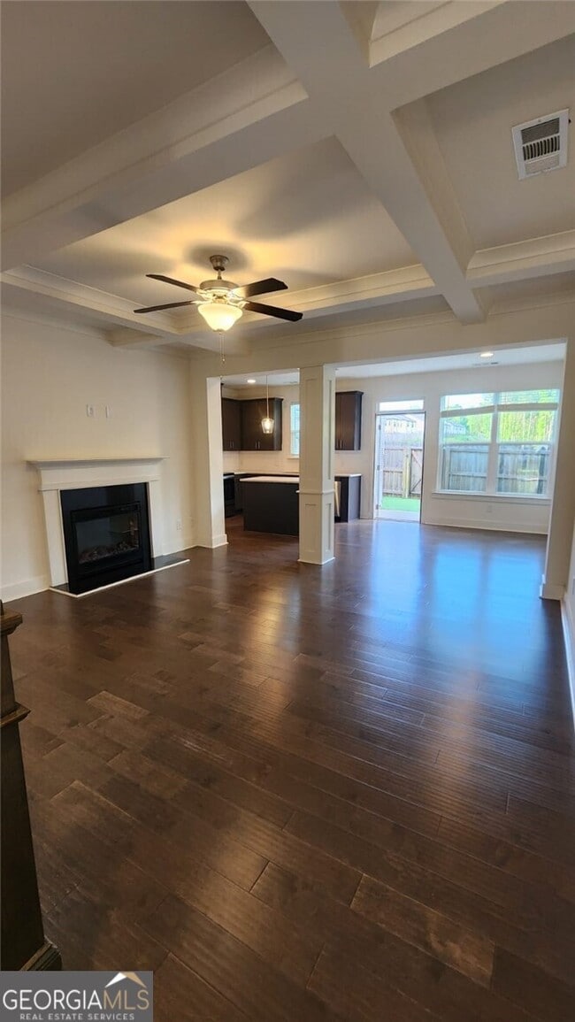 Building Photo - 300 Auburn Valley Wy