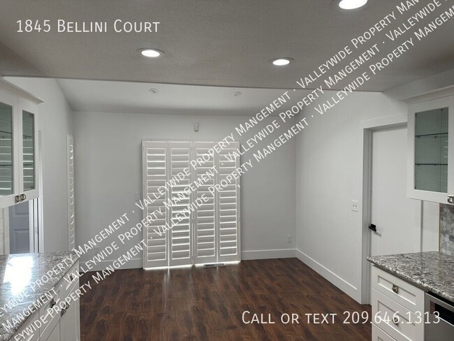 Building Photo - 1845 Bellini Ct