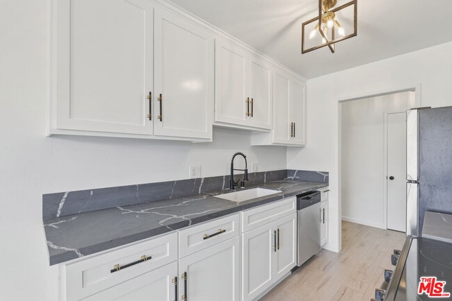 Building Photo - 2020 Graham Ave