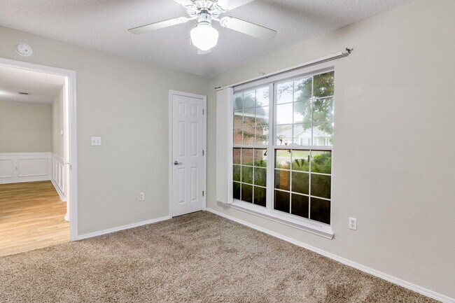 Building Photo - 917 Claeven Cir