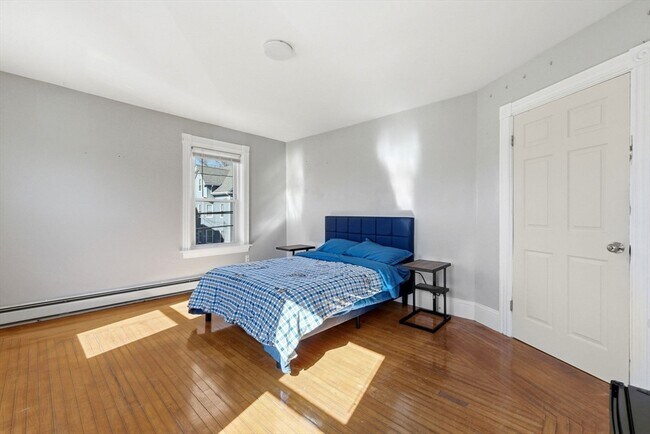 Building Photo - 21 John St