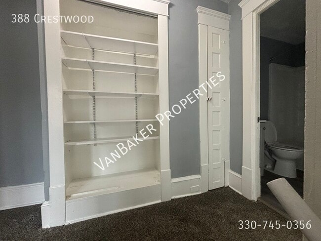 Building Photo - 388 Crestwood-