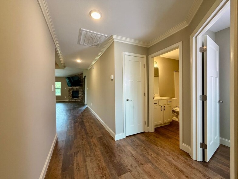 Building Photo - 728 Snowflower Cir