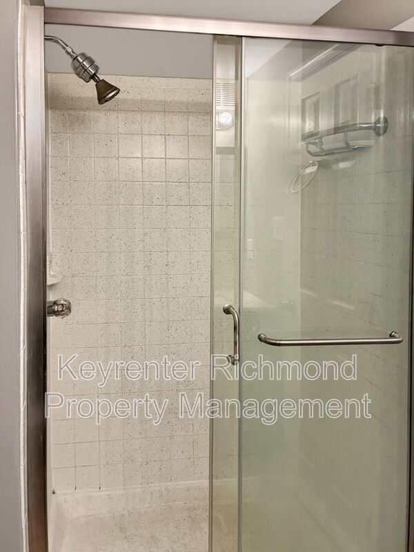 Building Photo - 9373 Man-O-War Ct