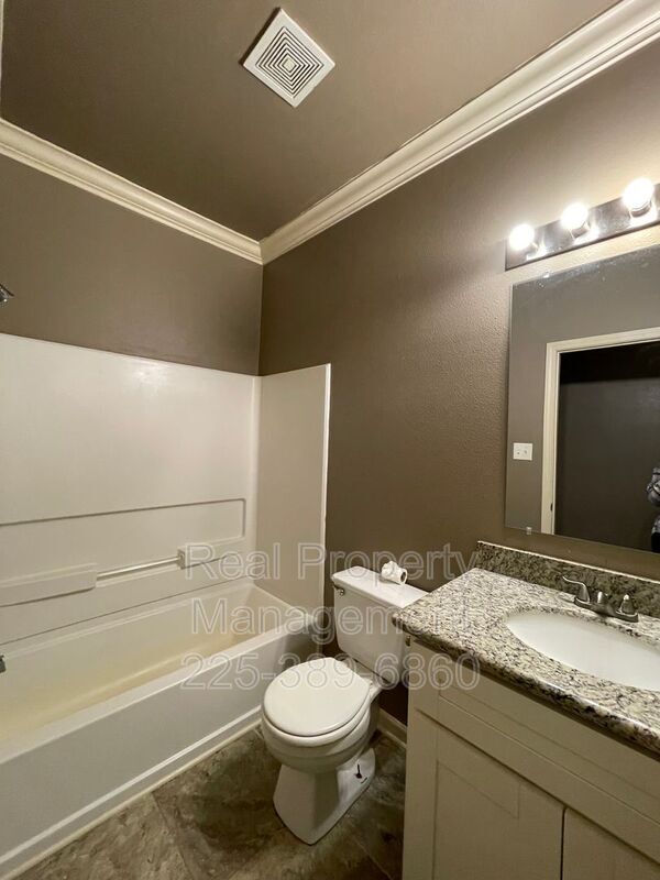 Building Photo - 31855 LA Hwy 16