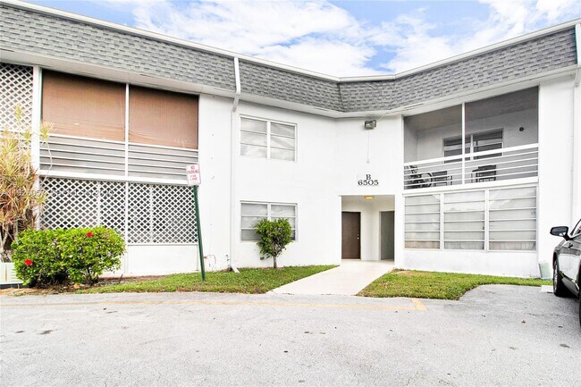 Building Photo - 6505 Winfield Blvd