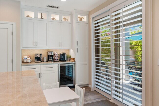 Building Photo - 39295 Camino Manena