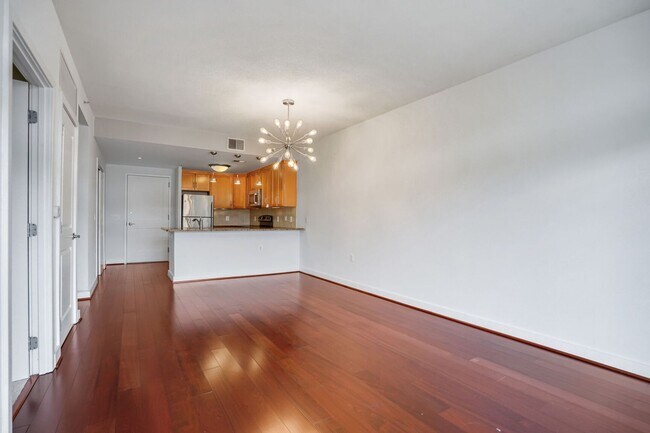 Building Photo - Sun-Drenched 1BR Condo with Rooftop Pool & Parking in Heart of Ballston